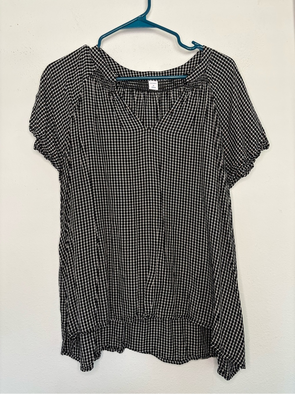 OLD NAVY BLACK & WHITE GINGHAM PRINTED FLOWY BLOUSE SZ XL